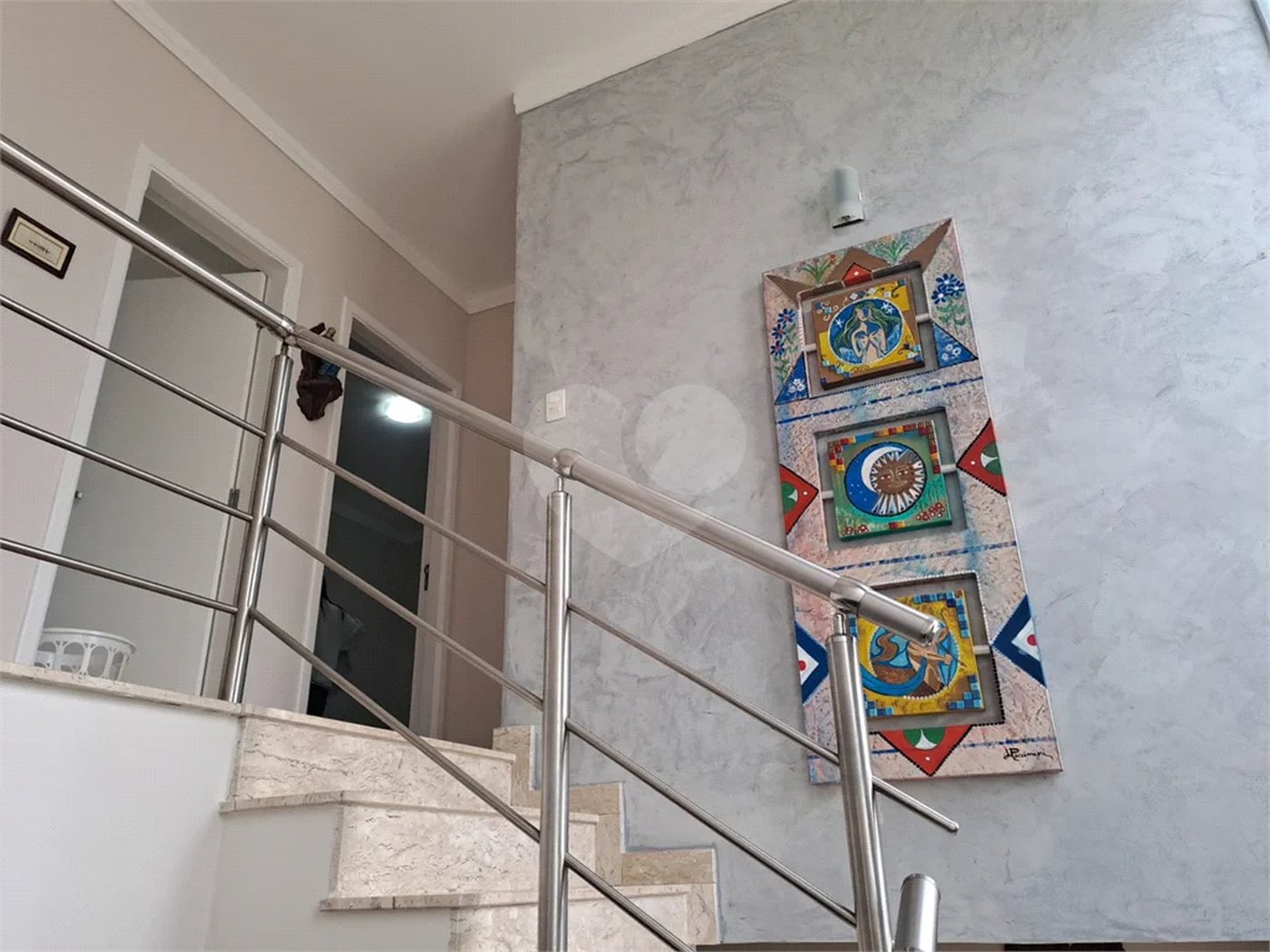 Linda Casa 3 dormitórios com piscina - R$ 950.000,00