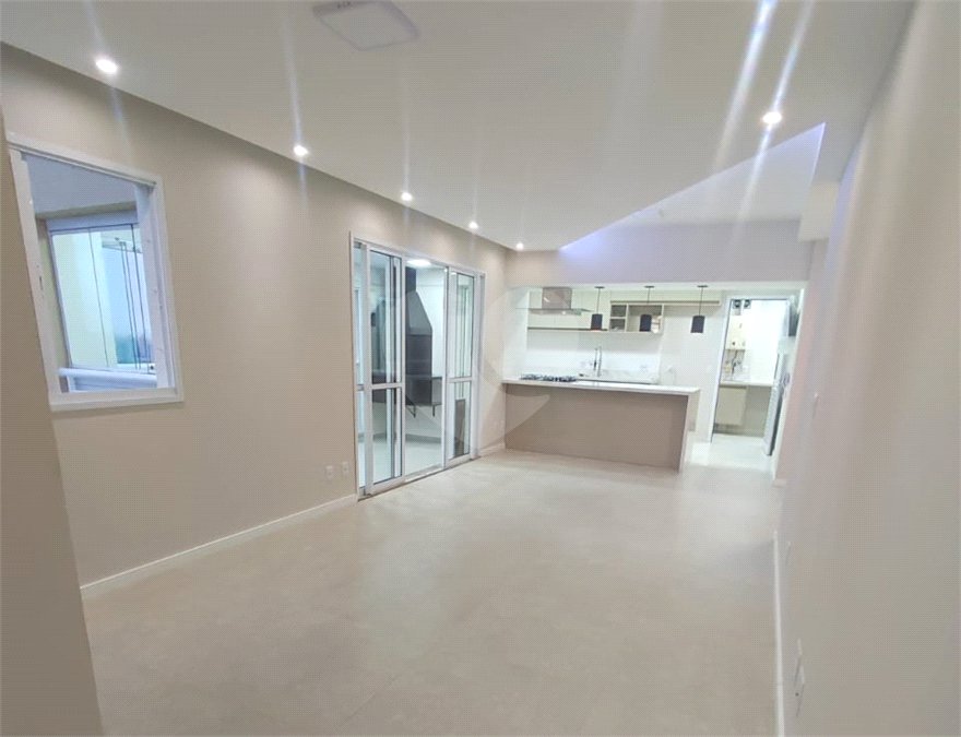 Apartamento à venda com 3 quartos, sendo 2 suítes,  em Jardim Arpoador, São Paulo, SP