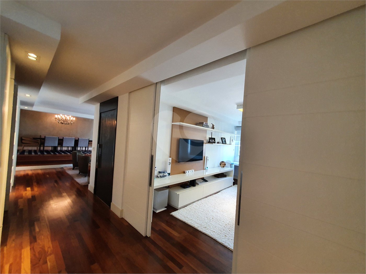 Apartamento à venda com 3 quartos, sendo 2 suítes, em Alto da Boa Vista, São Paulo, SP