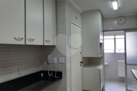 Apartamento à venda com 3 quartos, sendo 1 suíte, em Jardim Marajoara, São Paulo, SP