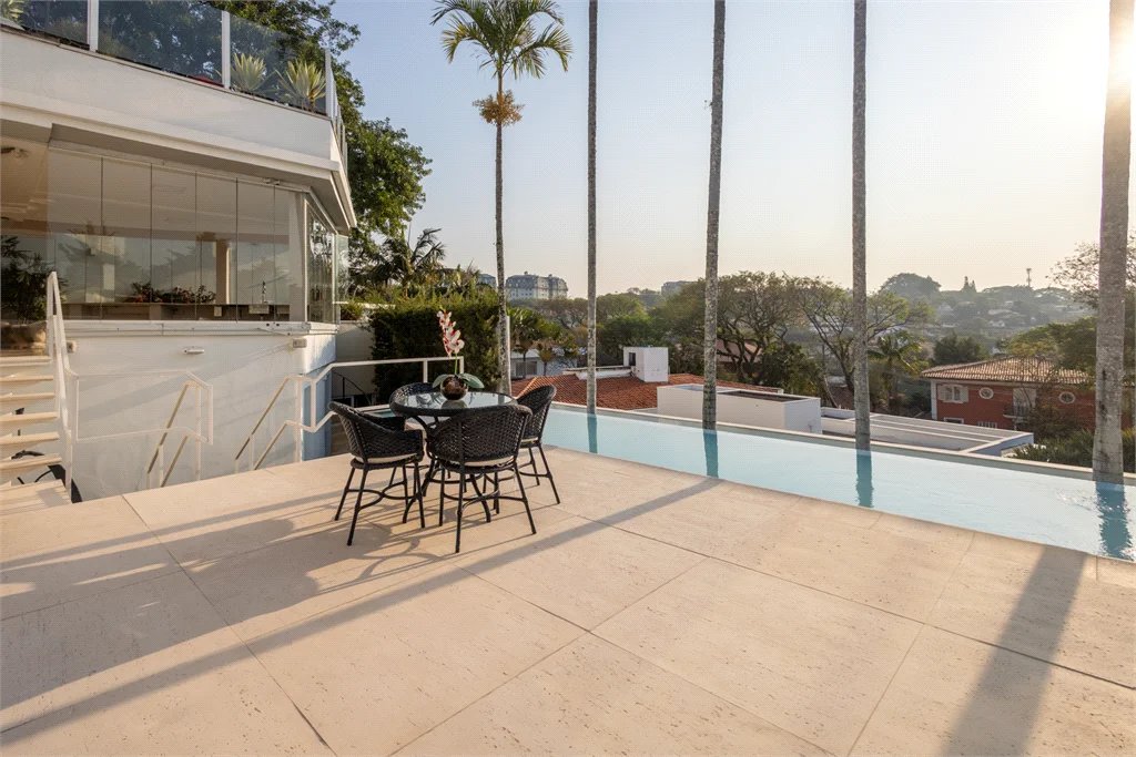 Casa à venda com 4 suítes em Jardim Guedala, São Paulo, SP