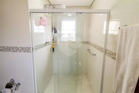 Sobrado à venda com 4 quartos, sendo 1 suíte,  em Vila Sônia, São Paulo, SP