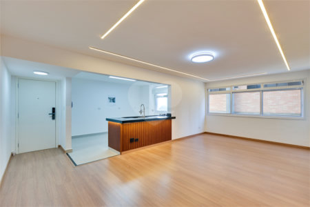 Apartamento à venda com 2 quartos, sendo 1 suíte, em Santo Amaro, São Paulo, SP
