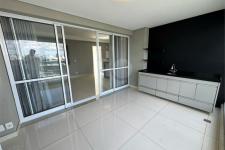 Apartamento à venda com 3 quartos, sendo 1 suíte, em Pinheiros, São Paulo, SP
