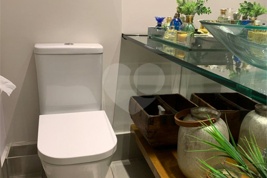 Apartamento à venda com 3 quartos, sendo 2 suítes, em Higienópolis, São Paulo, SP