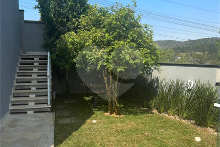 Casa à venda com 3 suítes no condomínio Aruã, Mogi das Cruzes - SP