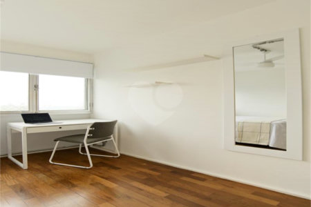 Apartamento à venda com 4 quartos, sendo 2 suítes, em Vila Olímpia, São Paulo, SP