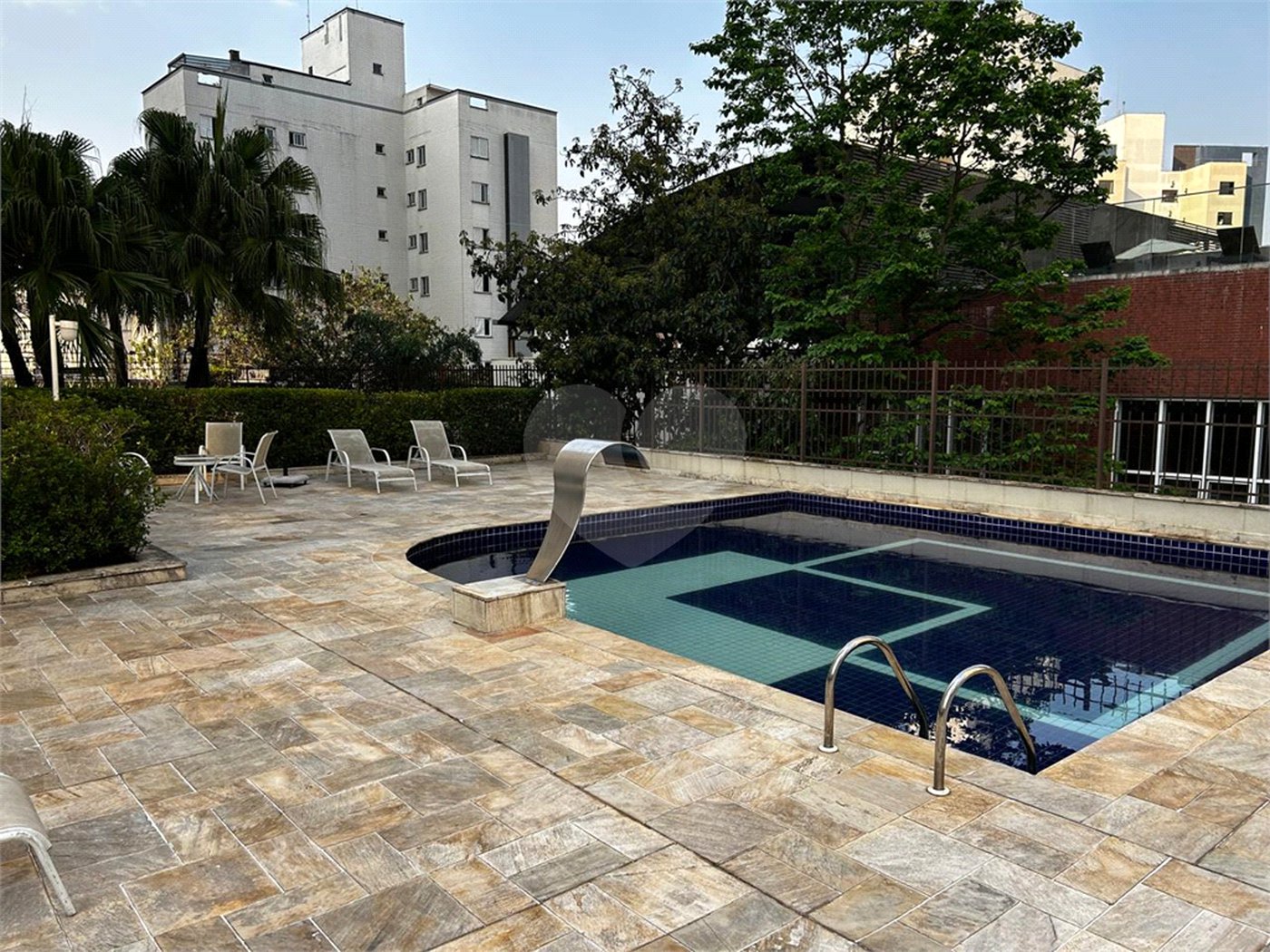 Apartamento à venda com 3 quartos, sendo 1 suíte,  em Vila Andrade, São Paulo, SP