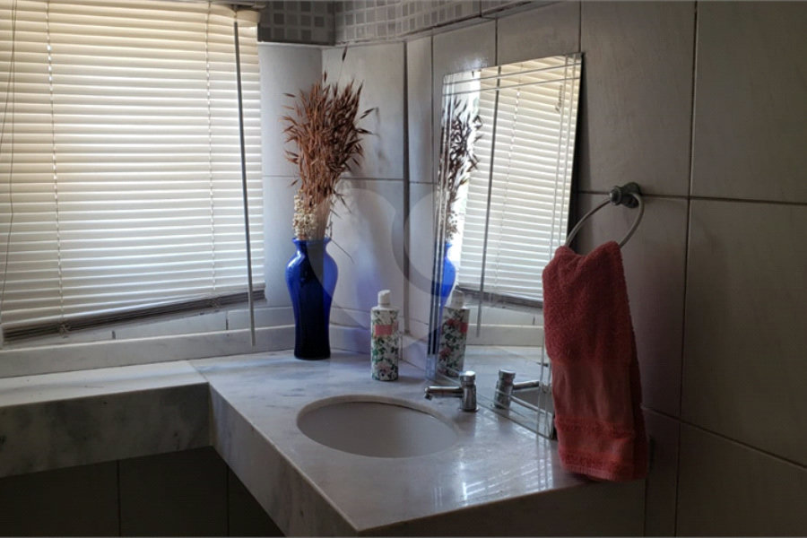 Casa à venda com 4 suítes em Pirucaia, Mairiporã, SP