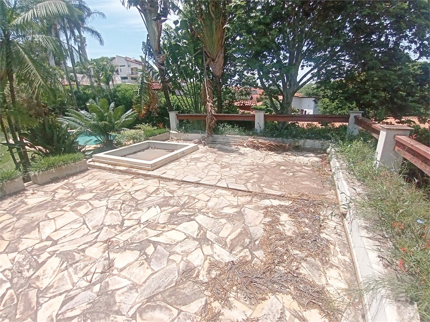 Casa à venda com 3 quartos, sendo 1 suíte,  no condomínio Estância Marambaia, Vinhedo - SP