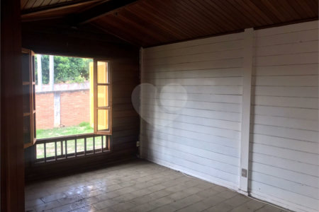Casa à venda com 3 quartos, sendo 1 suíte, no condomínio Zuleika Jabour, Salto - SP