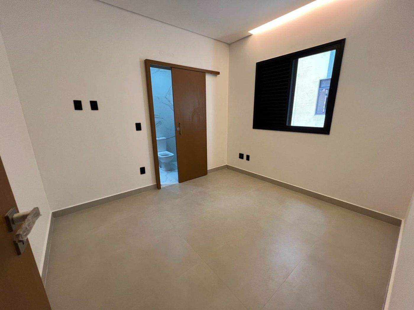 Sobrado com 4 dormitórios à venda, 234 m² por R$ 2.500.000,00 - Ponta da Praia - Santos/SP