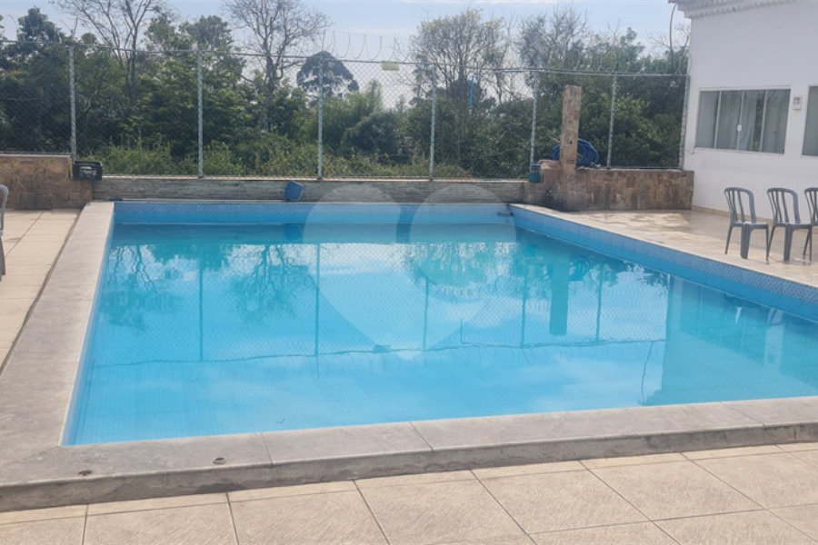Casa à venda com 5 suítes em Roseira, Mairiporã, SP