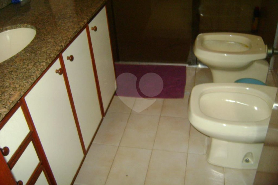 Casa à venda com 3 quartos, sendo 1 suíte, em Morumbi, São Paulo, SP
