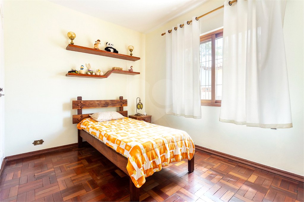 Sobrado à venda com 4 quartos, sendo 1 suíte, em Jardim Prudência, São Paulo, SP