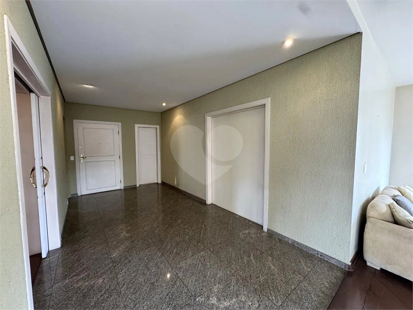 Apartamento à venda com 4 quartos, sendo 2 suítes,  em Vila Suzana, São Paulo, SP