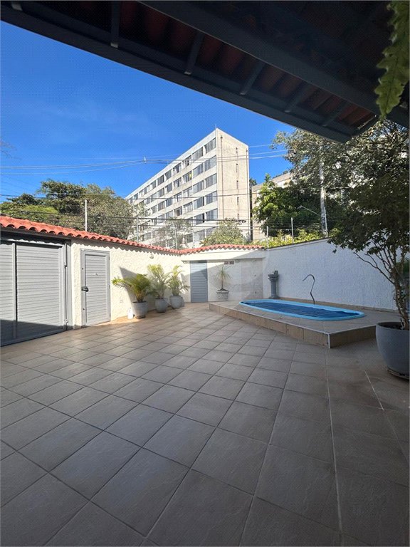 Sobrado à venda com 3 quartos, sendo 1 suíte, em Jardim Jussara, São Paulo, SP