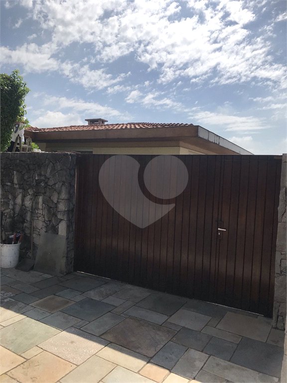 Sobrado à venda com 5 quartos, sendo 1 suíte, em Jardim São Bento, São Paulo, SP