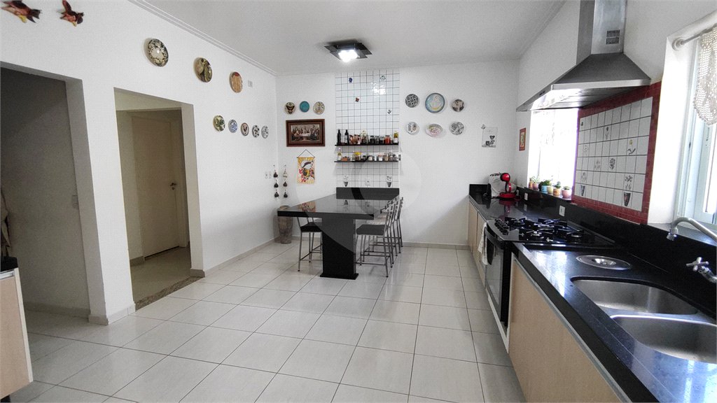 Casa à venda com 4 suítes no condomínio Parque Chapada de Itu, Itu - SP
