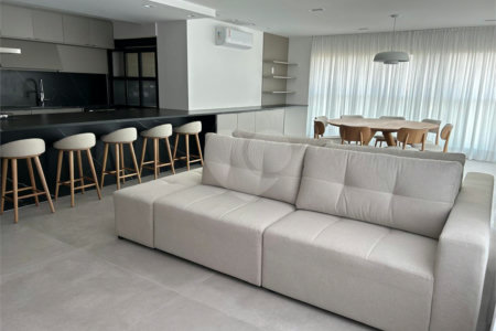 Apartamento à venda com 3 suítes em Santo Amaro, São Paulo, SP