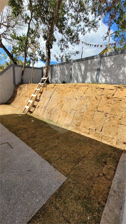 Casa à venda com 3 quartos, sendo 1 suíte, em Pedra Vermelha (terra Preta), Mairiporã, SP