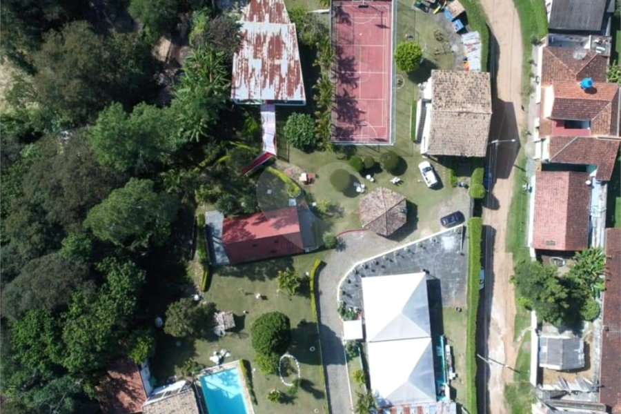 Casa Térrea à venda com 5 quartos, sendo 3 suítes, em Serra da Cantareira, Mairiporã, SP