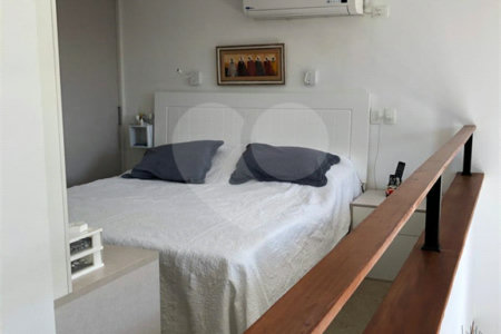 Casa à venda com 9 quartos, sendo 8 suítes, no condomínio Village Elisabete, Rio de Janeiro - RJ