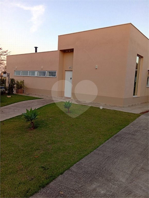 Casa à venda com 3 suítes no condomínio Haras Paineiras, Salto - SP