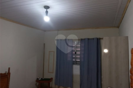 Casa Térrea à venda com 3 quartos em Vila Nivi, São Paulo, SP