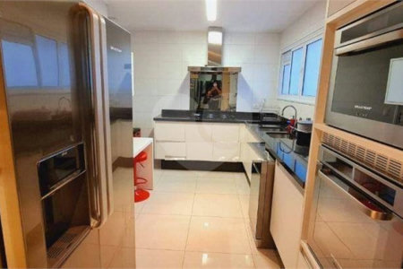 Apartamento à venda ou para alugar com 4 suítes em Santa Teresinha, São Paulo, SP