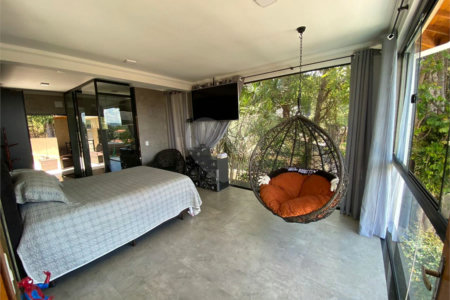 Casa à venda com 4 suítes em Vila Santista, Atibaia, SP
