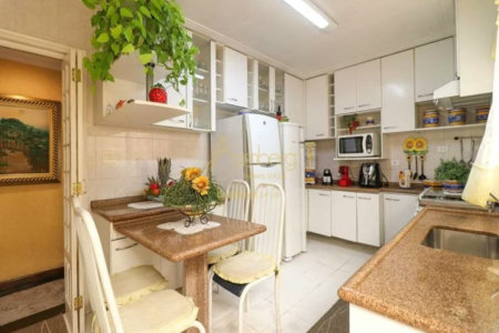 Casa à venda com 4 quartos, sendo 2 suítes, em Jardim Trussardi, São Paulo, SP
