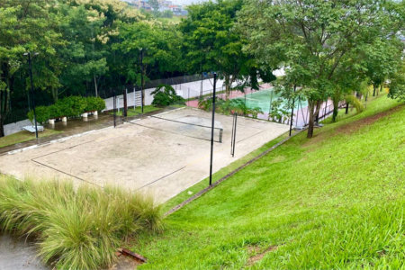 Casa à venda ou para alugar com 3 suítes no condomínio Villa Real, Bragança Paulista - SP