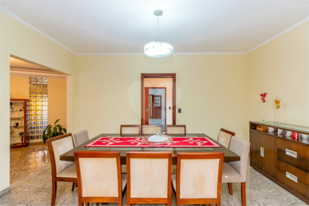 Casa à venda com 5 quartos, sendo 3 suítes,  no condomínio Residencial Morumbi, São Paulo - SP