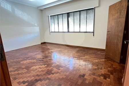 Sobrado à venda com 4 quartos, sendo 1 suíte, em Santana, São Paulo, SP