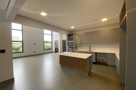 Casa à venda com 3 suítes no condomínio Portal dos Bandeirantes, Salto - SP