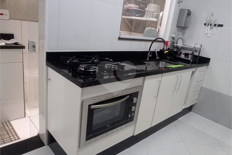 Casa à venda com 2 suítes no condomínio Residencial Pavoni I, São Paulo - SP
