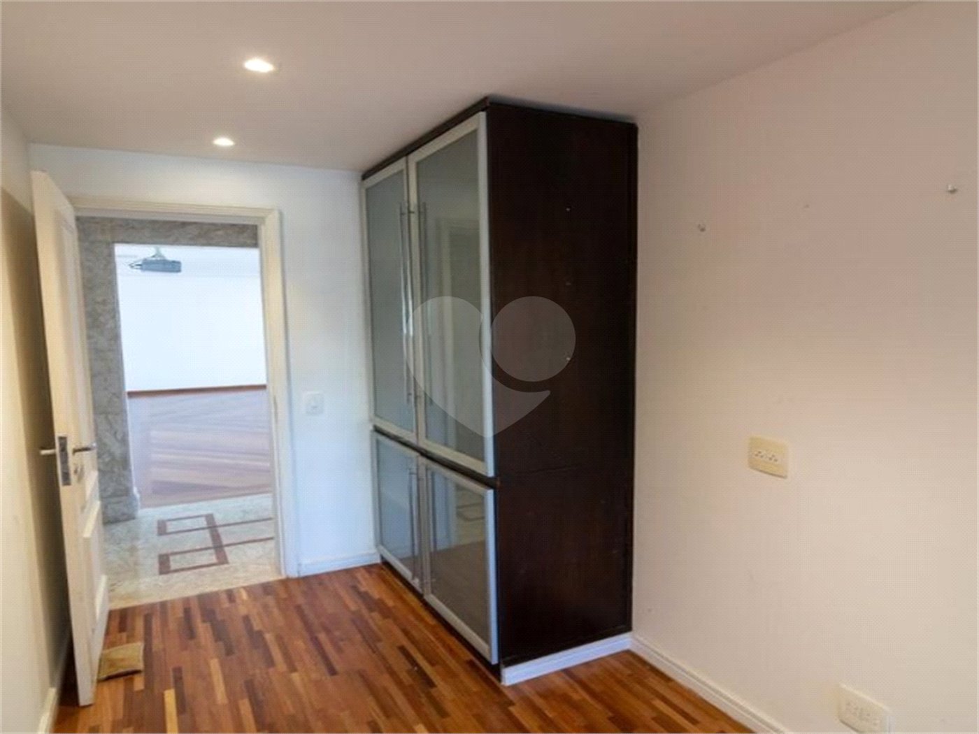 Apartamento à venda com 4 suítes em Jardim Leonor, São Paulo, SP