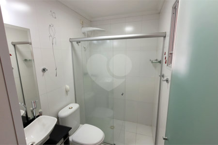 Sobrado à venda com 3 quartos, sendo 1 suíte, em Vila Romana, São Paulo, SP