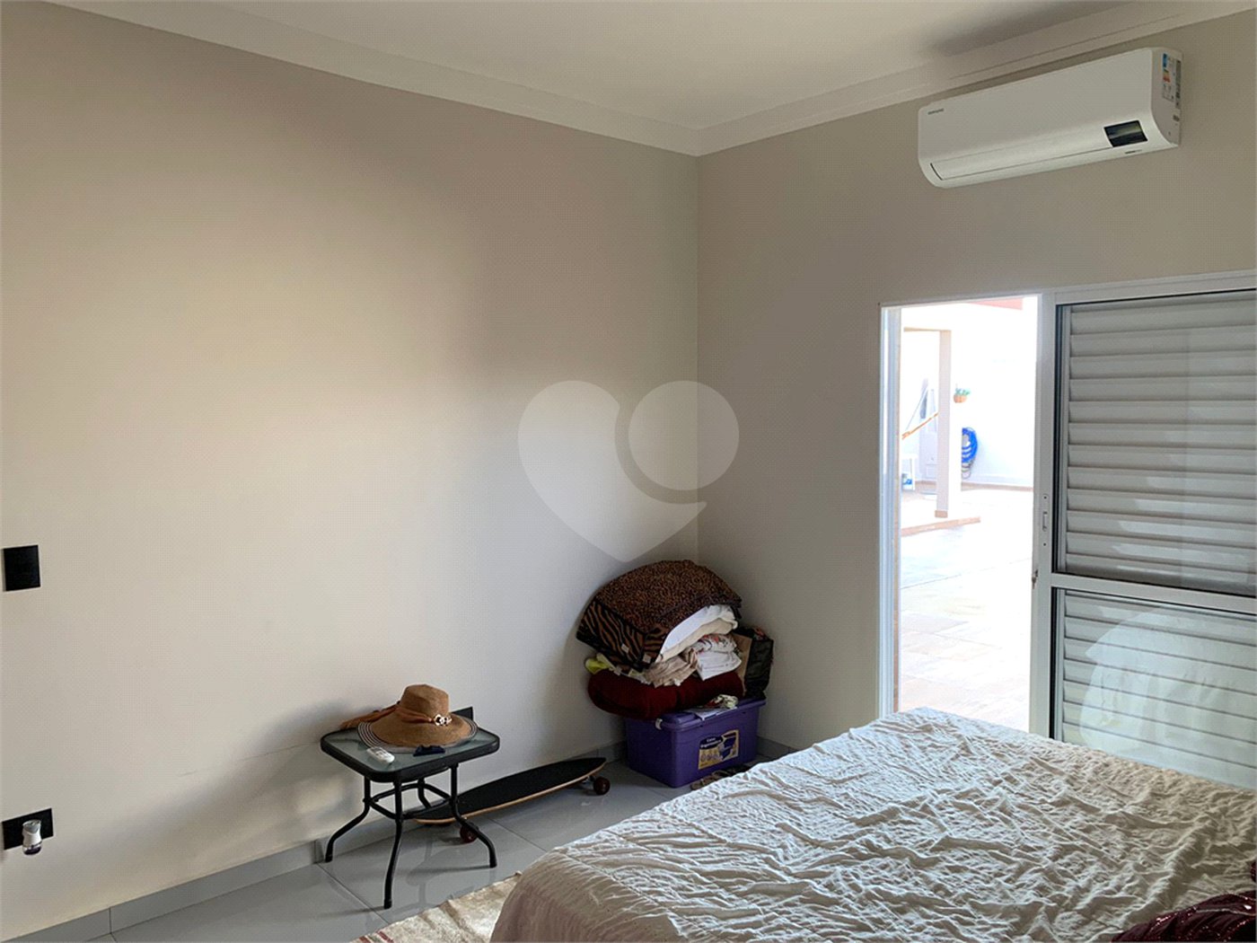 Casa térrea com piscina para venda no Residencial Arcoville