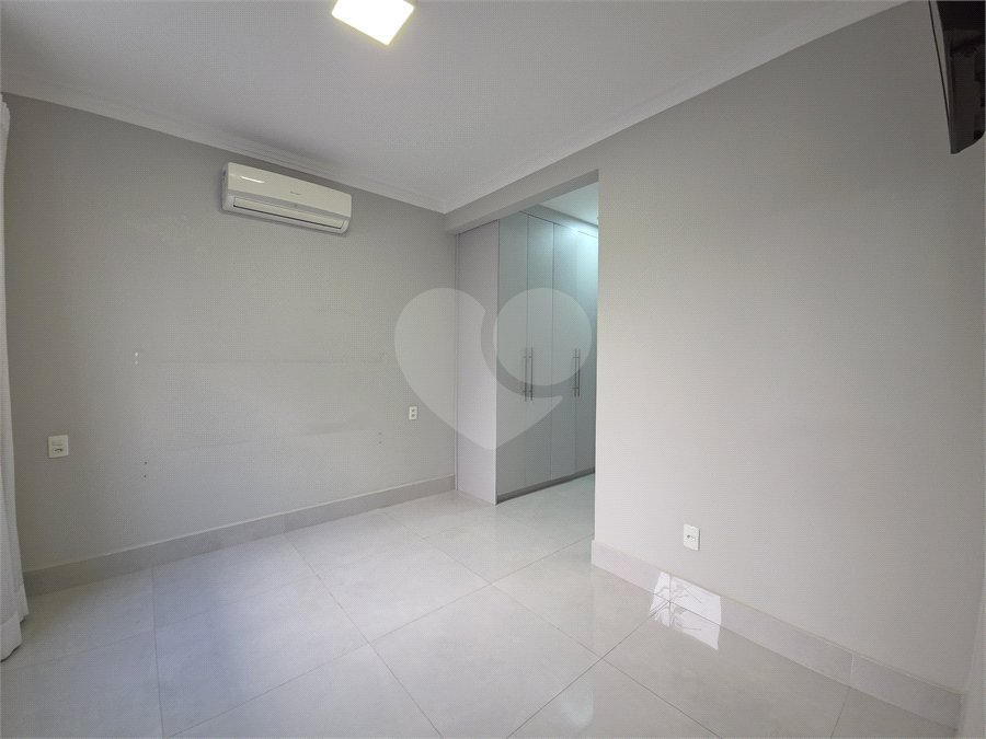 Casa à venda com 2 quartos, sendo 1 suíte, no condomínio Horto Florestal II, Sorocaba - SP