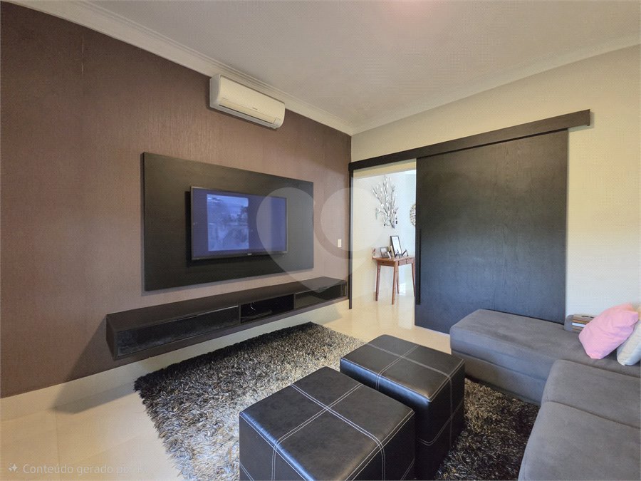 Casa à venda com 3 suítes no condomínio Village Ipanema I, Araçoiaba da Serra - SP