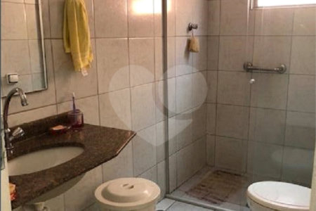Sobrado à venda com 2 quartos em Vila Vitório Mazzei, São Paulo, SP