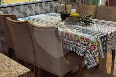 Sobrado à venda com 3 quartos, sendo 1 suíte,  em Vila Nova Cintra, Mogi das Cruzes, SP