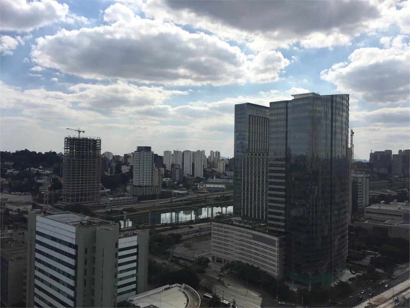 Apartamento à venda com 1 suíte em Vila Gertrudes, São Paulo, SP