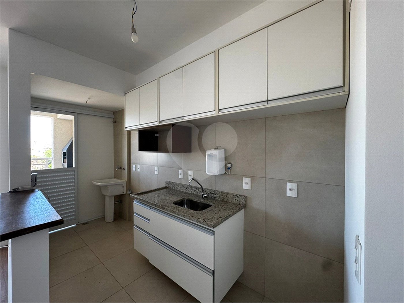 Apartamento à venda ou para alugar com 3 quartos, sendo 1 suíte,  em Vila Trujillo, Sorocaba, SP
