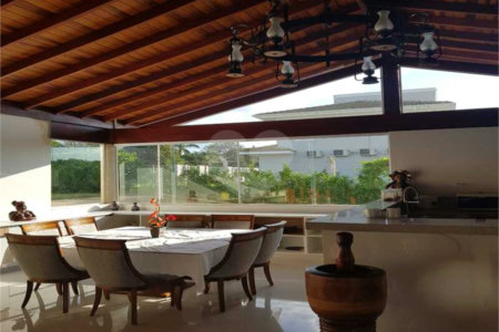 Casa à venda com 5 quartos, sendo 3 suítes, no condomínio Residencial Vale das Laranjeiras, Indaiatuba - SP