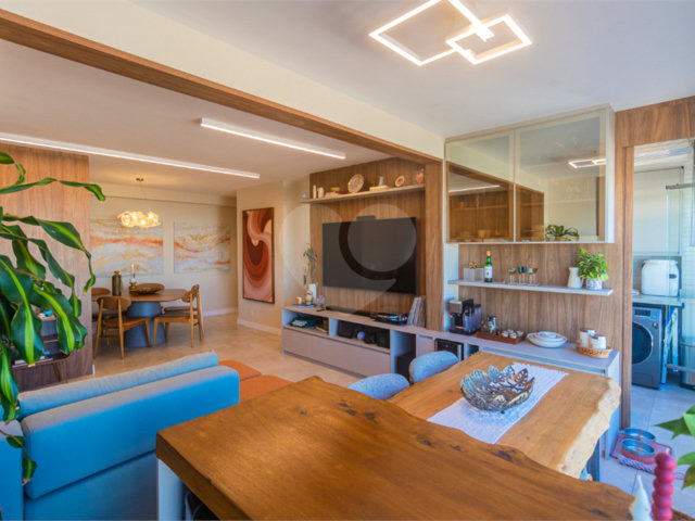 Apartamento à venda com 2 quartos, sendo 1 suíte,  em Chácara Santo Antônio (zona Sul), São Paulo, SP