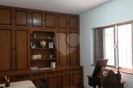 Casa à venda com 3 quartos, sendo 1 suíte, em Planalto Paulista, São Paulo, SP