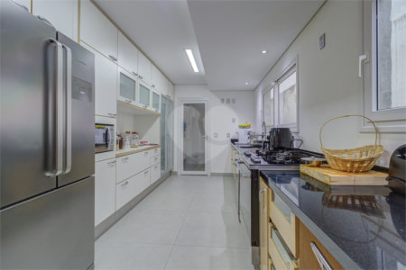 Casa Térrea à venda com 4 suítes em Alto da Boa Vista, São Paulo, SP